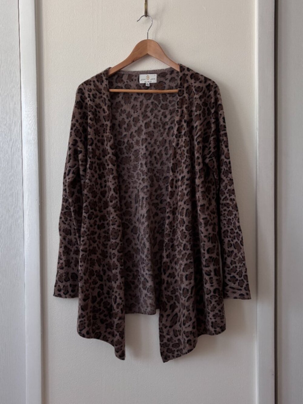 ๐ Joan Vass Leopard Print Open Front Cashmere Sweater - Picture 5 of 9